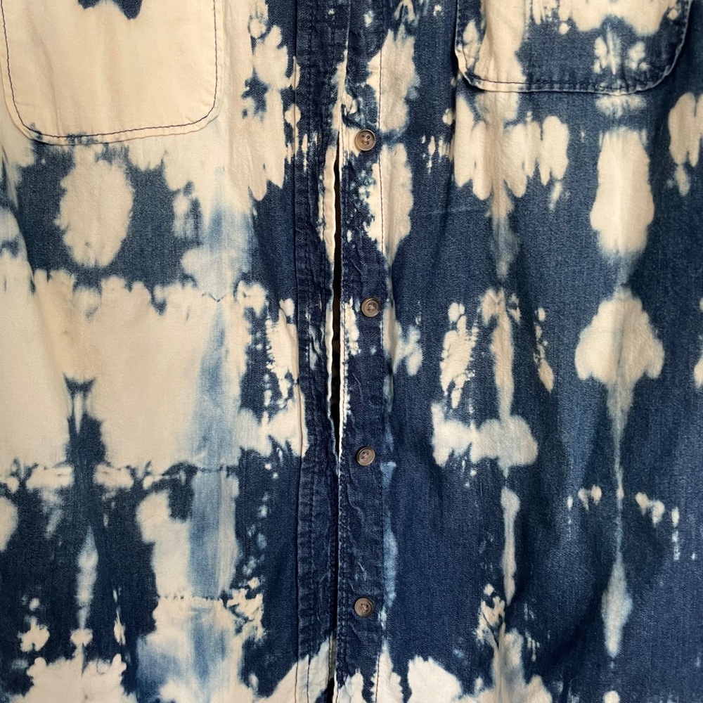 Hand reverse died Jean button down - Picture 3 of 3